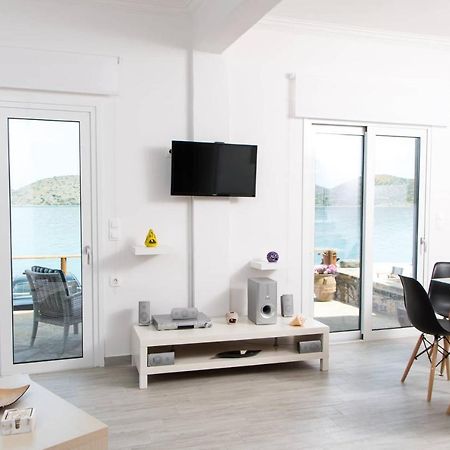 エロウンダ Iliana Sea Side Houseヴィラ エクステリア 写真